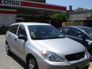 Rogers Park boasts several I-GO locations such as the Citgo station at Sheridan and Touhy, where two cars are available for use.